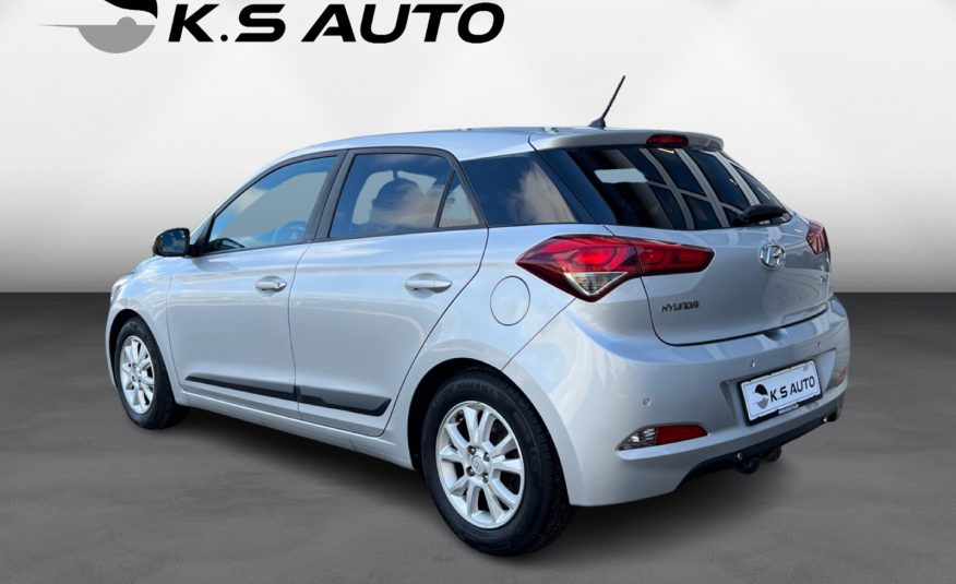 Hyundai i20 1,25 GO EM 5d