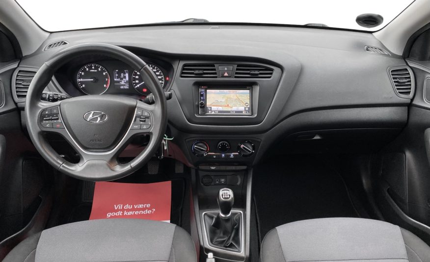 Hyundai i20 1,25 Passion 5d